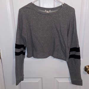 Cropped pullover